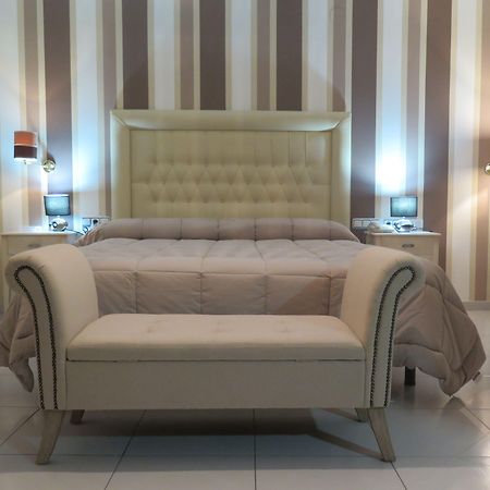 Hotel Restaurante Boabdil Otura Kültér fotó